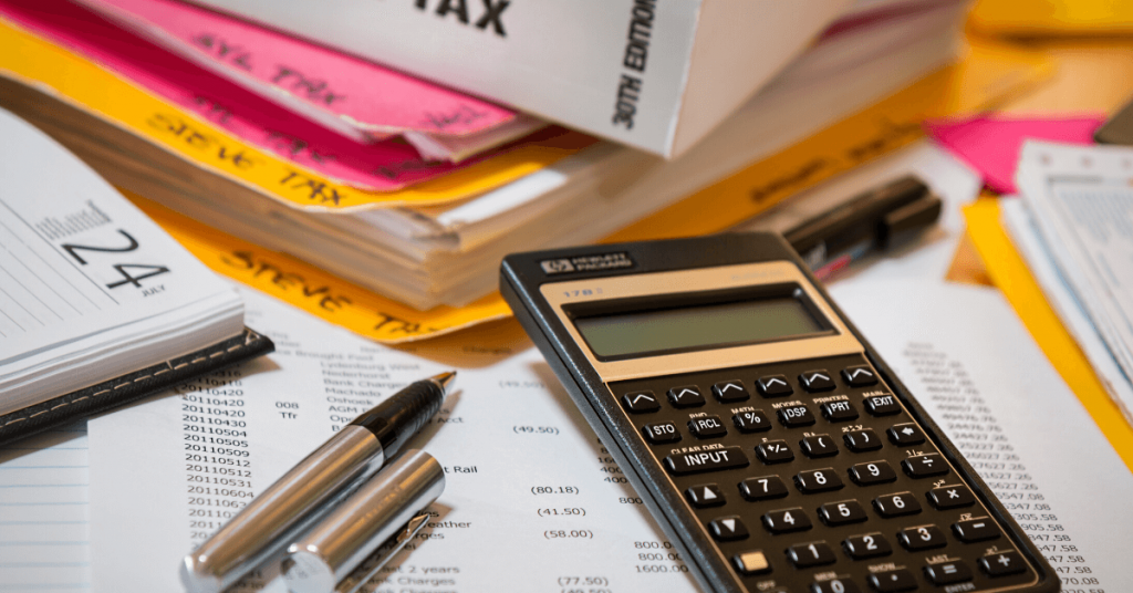 Header image of accounting software article.